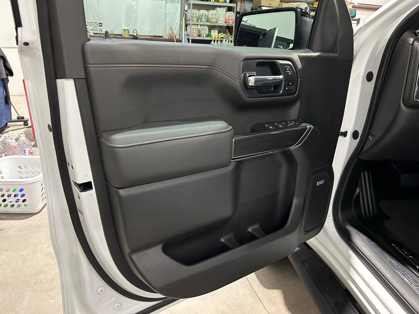 Hand Wash and Full Exterior