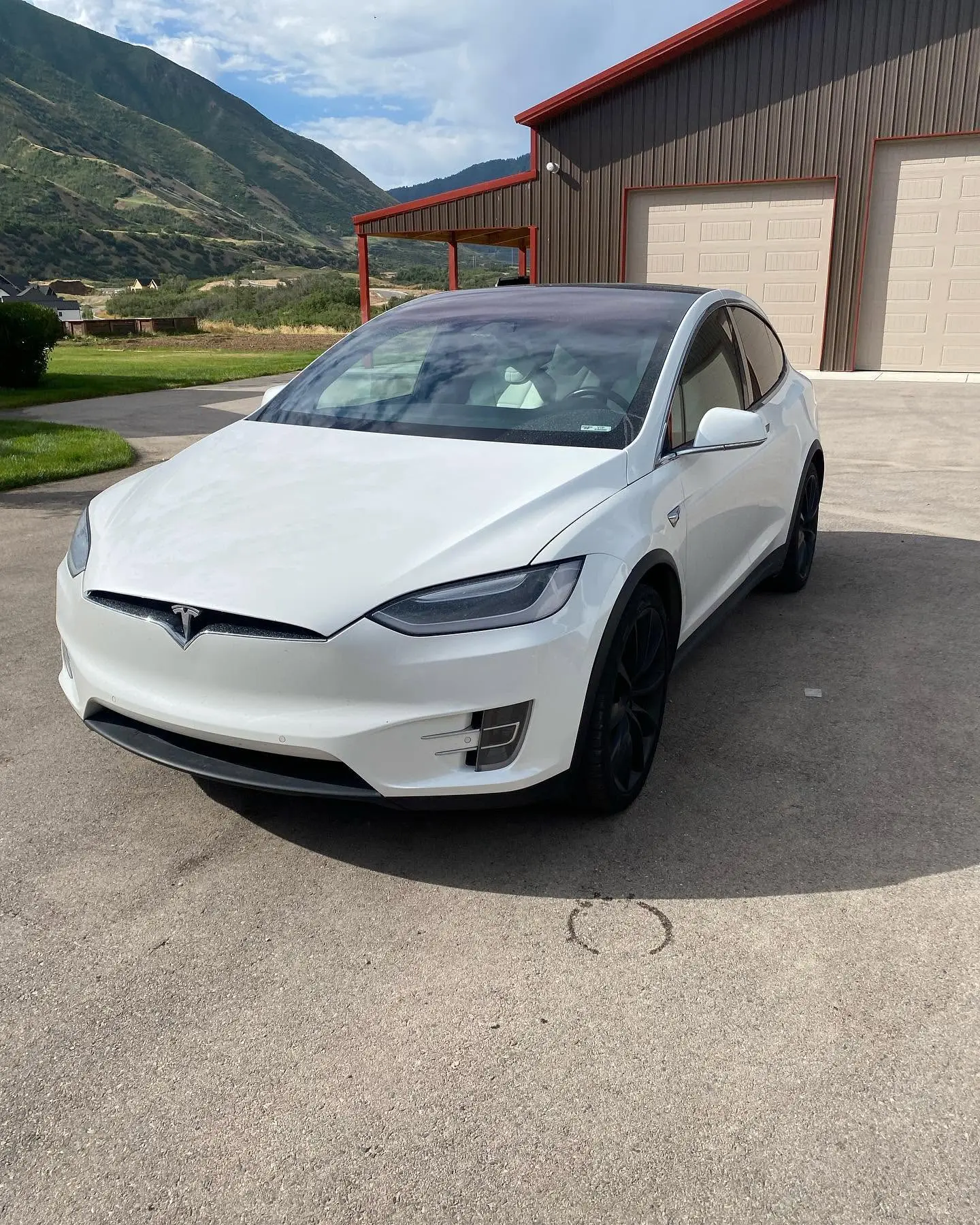 Tesla auto detailing in Safford AZ by RAD Auto Detailing